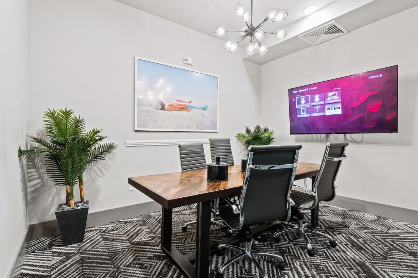 Tropical Field 1 Bed In Downtown With Free Parking Appartement Sint-Petersburg Buitenkant foto