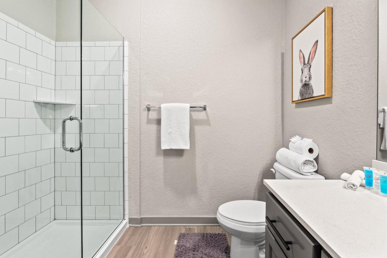 Tropical Field 1 Bed In Downtown With Free Parking Appartement Sint-Petersburg Buitenkant foto